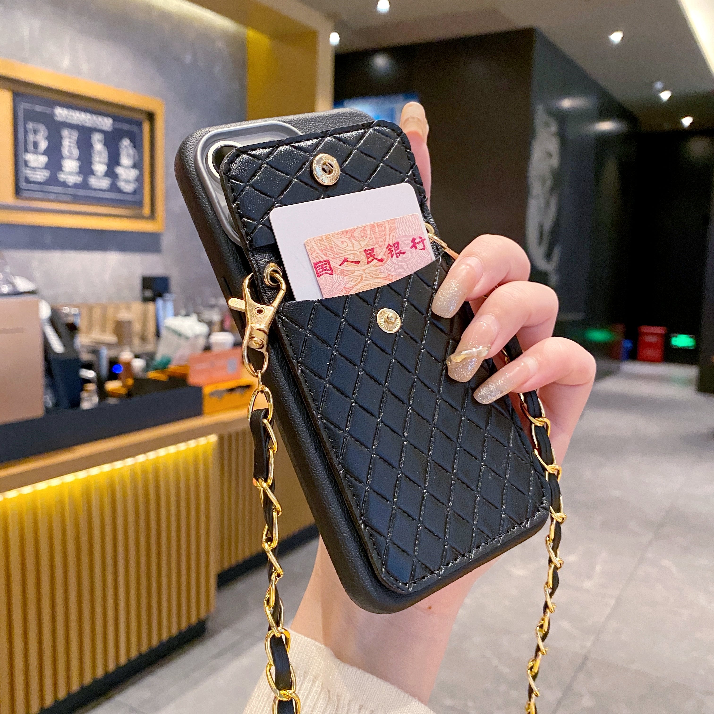 Black Texture Wallet With Golden Chain Silicon Phone Cases For iPhone 16 Pro Max