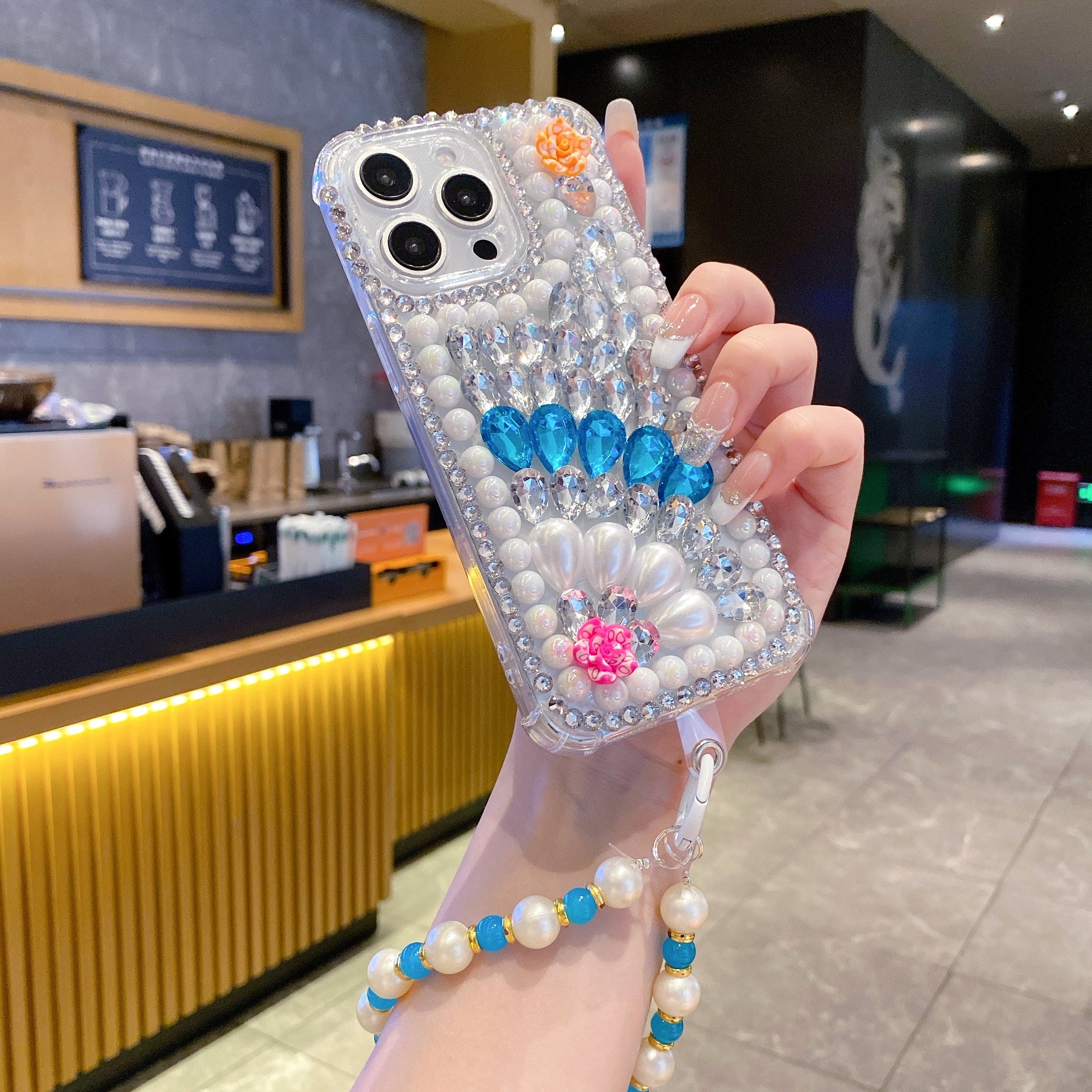 Blue Diamond With Charm Silicon Phone Cases For iPhone 16
