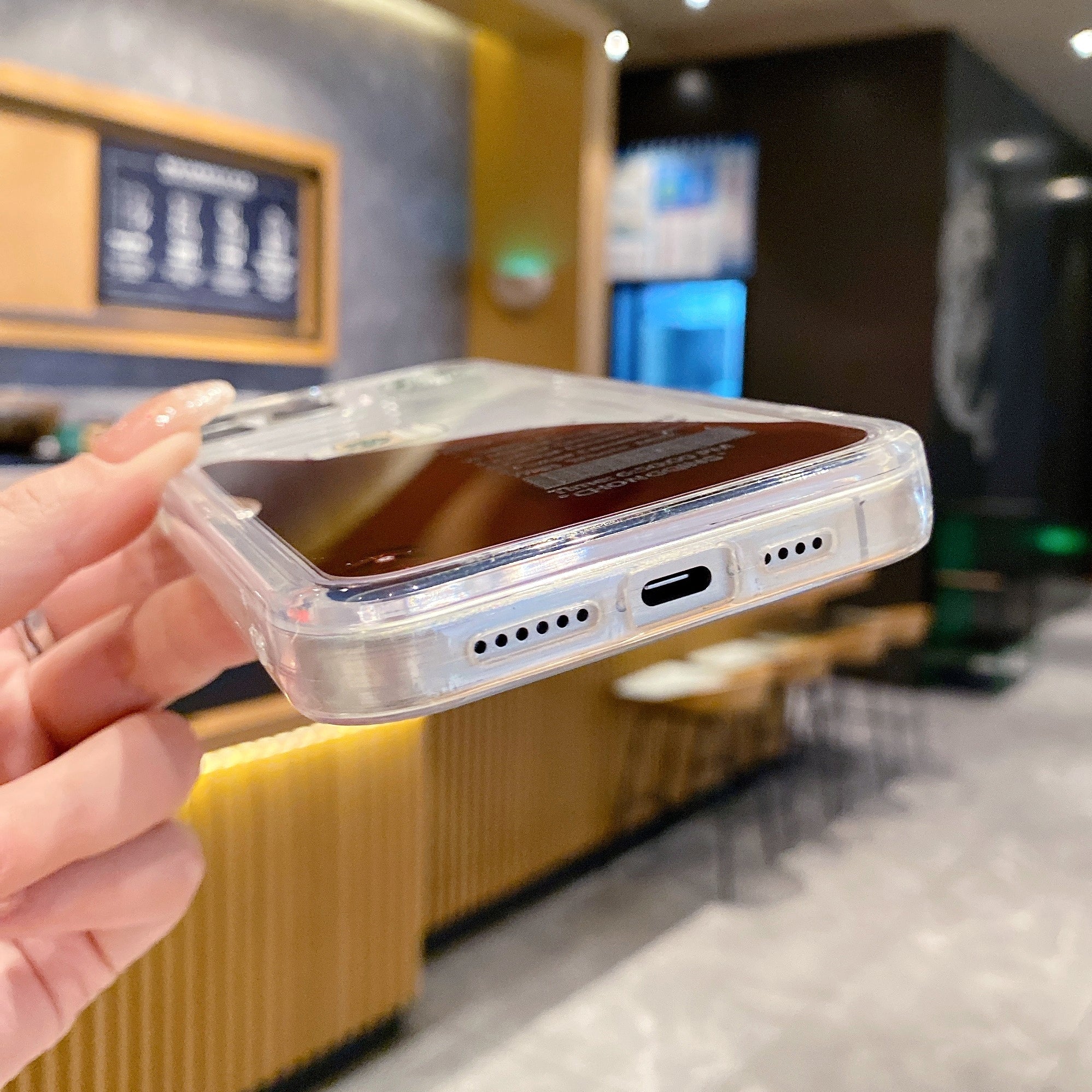 Starbcuks Liquid Coffee Floating Cup Silicon Phone Case For iPhone 15
