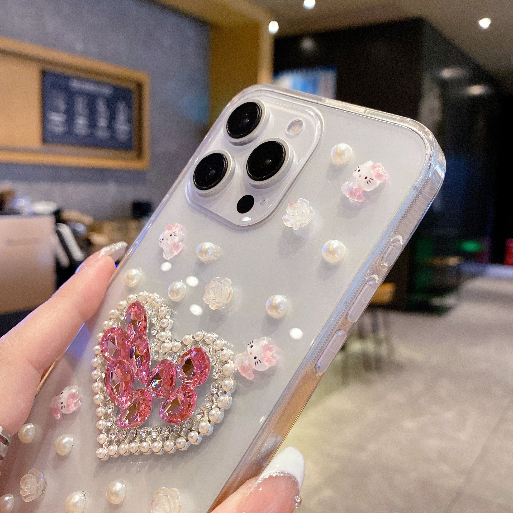 White Peals With Pink Diamond Heart Silicon Phone Cases For iPhone 14 Pro Max