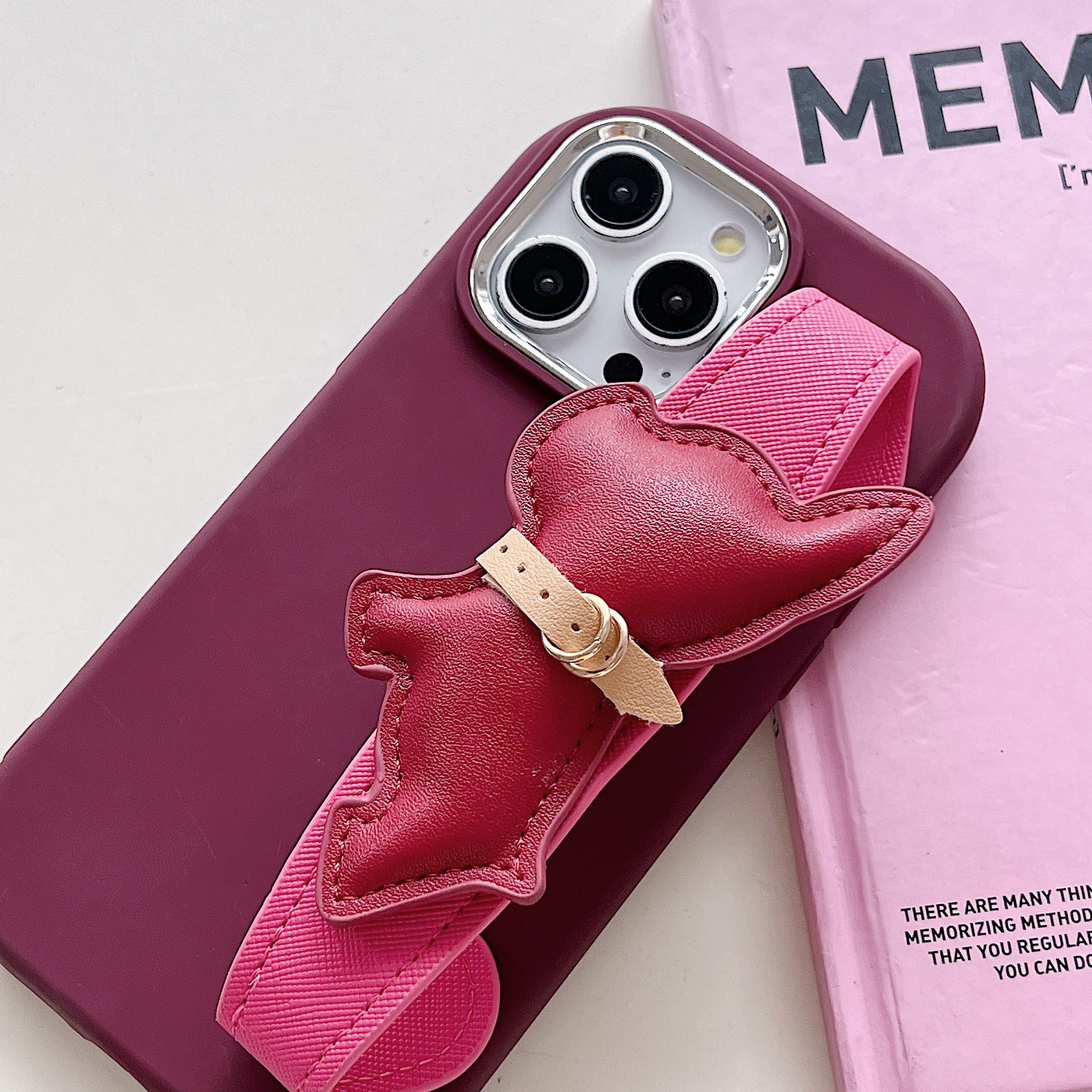 doggy-with-belt-silicon-phone-cases-for-iphone
