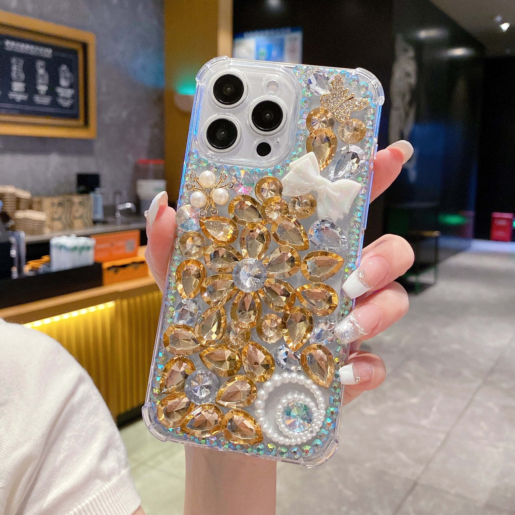 Golden Flower Silicon Phone Cases For iPhone 16 Pro Max